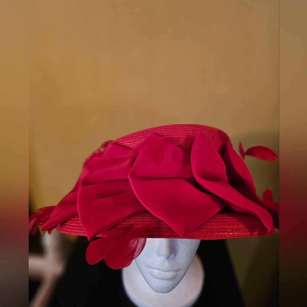 GORGEOUS RED HAT